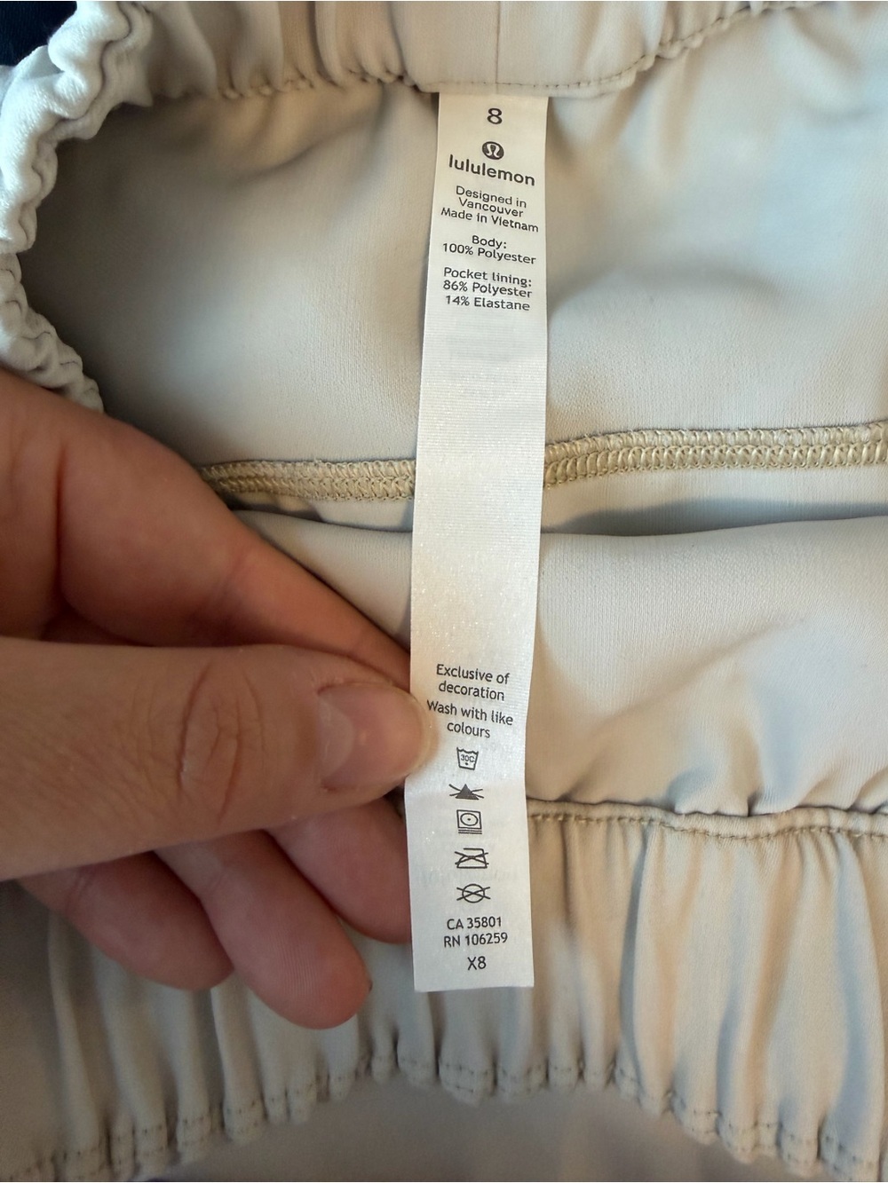LULULEMON WOVEN ON THE FLY SKIRT SIZE 8 silverstone - Picture 8 of 8